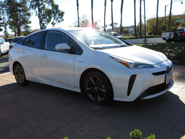 Used 2019 Toyota Prius XLE image 6