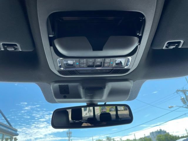 Certified 2024 Ford F150 Lariat AWD/4WD image 38