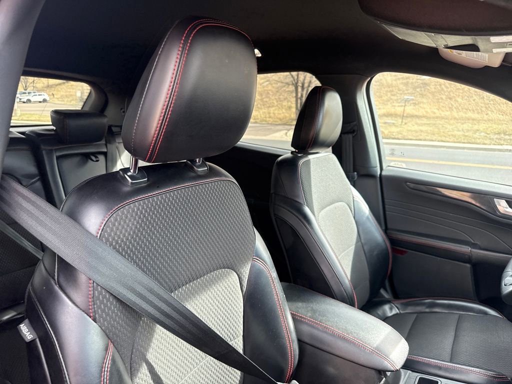 Certified 2024 Ford Escape ST-Line w/ Tech Pack #1 FWD image 28