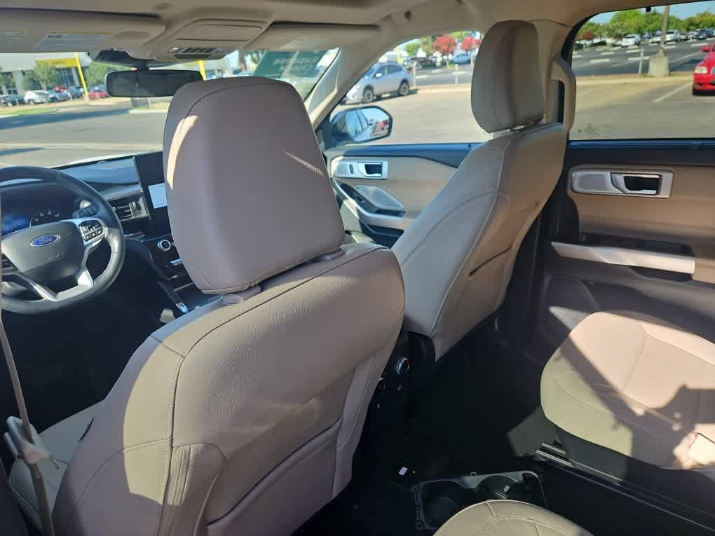 Certified 2023 Ford Explorer Limited w/ Limited Technology Package RWD image 12