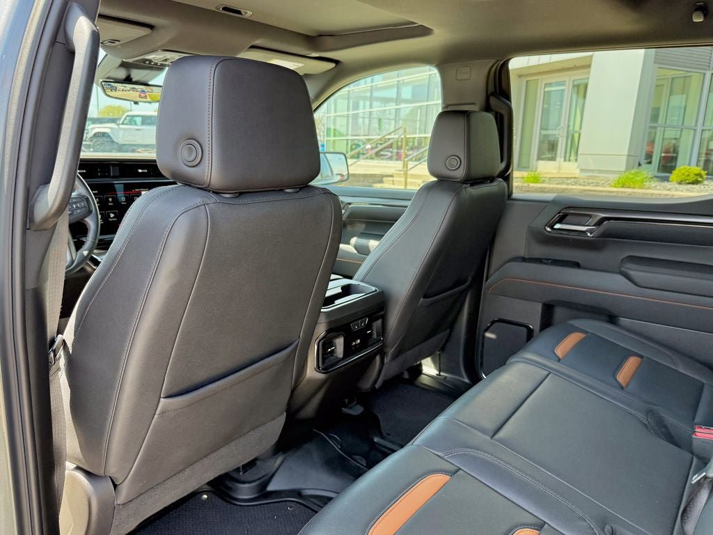 Used 2024 GMC Sierra 1500 AT4 w/ Technology Package AWD/4WD image 13