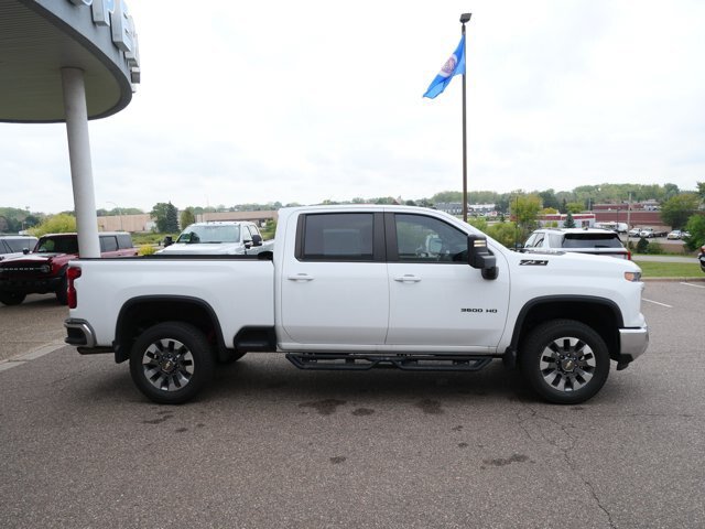 Used 2024 Chevrolet Silverado 3500 LT w/ All Star Edition AWD/4WD image 4