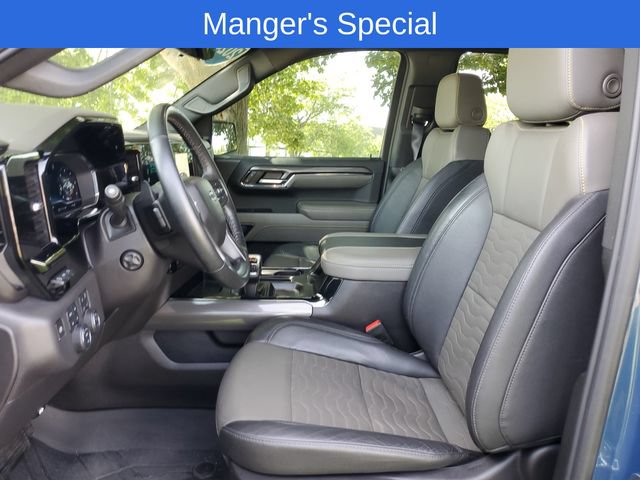 Used 2024 Chevrolet Silverado 1500 ZR2 w/ Technology Package AWD/4WD image 12