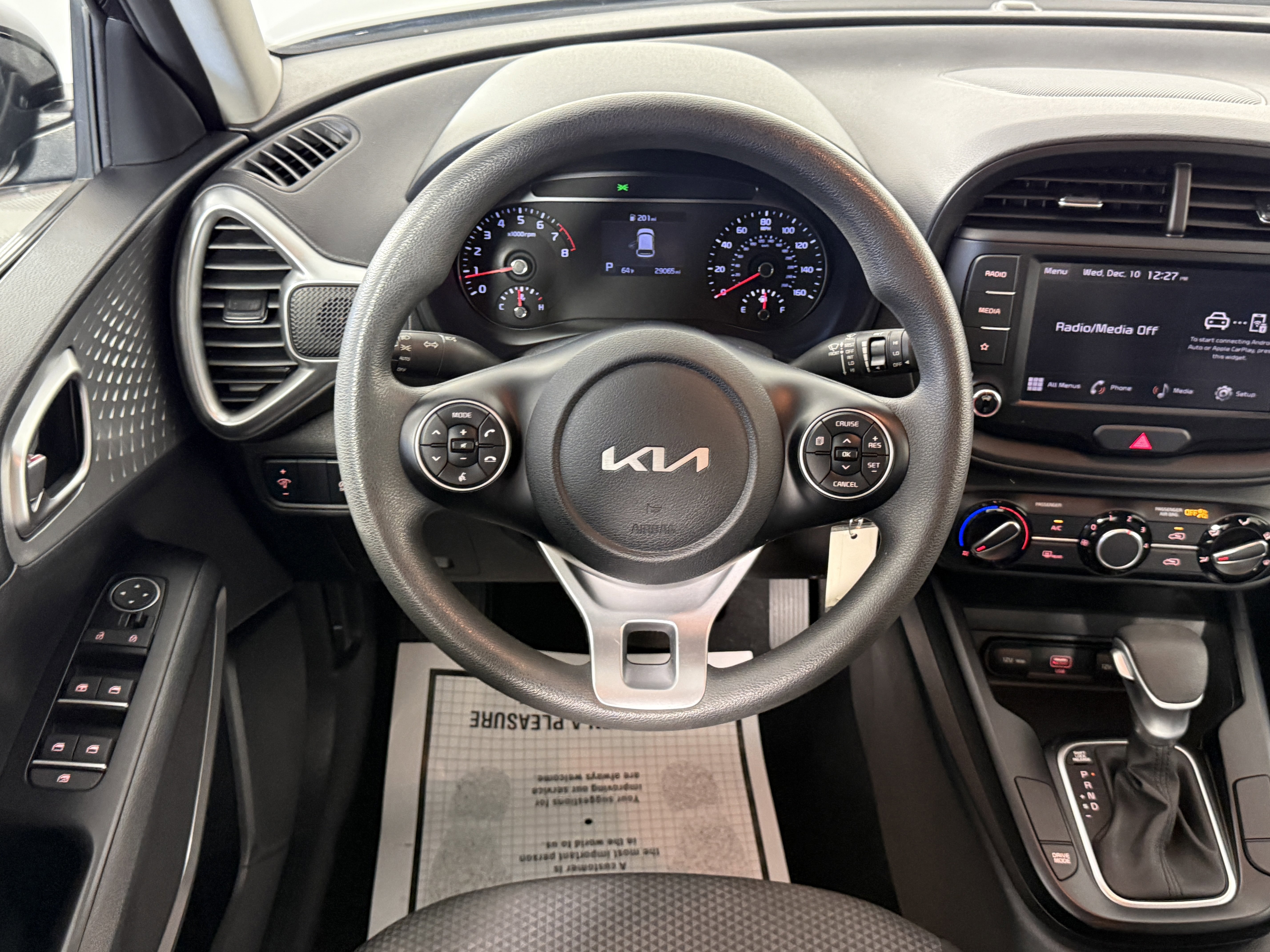 Used 2022 Kia Soul LX image 11