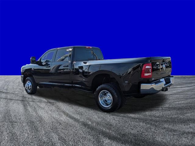Used 2024 RAM 3500 Tradesman w/ Chrome Appearance Group AWD/4WD image 6