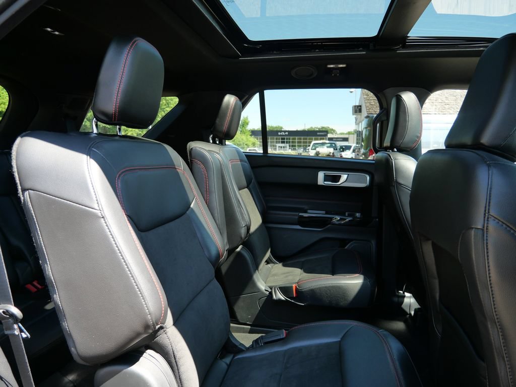 Certified 2023 Ford Explorer ST-Line w/ Class IV Trailer Tow Package AWD/4WD image 14
