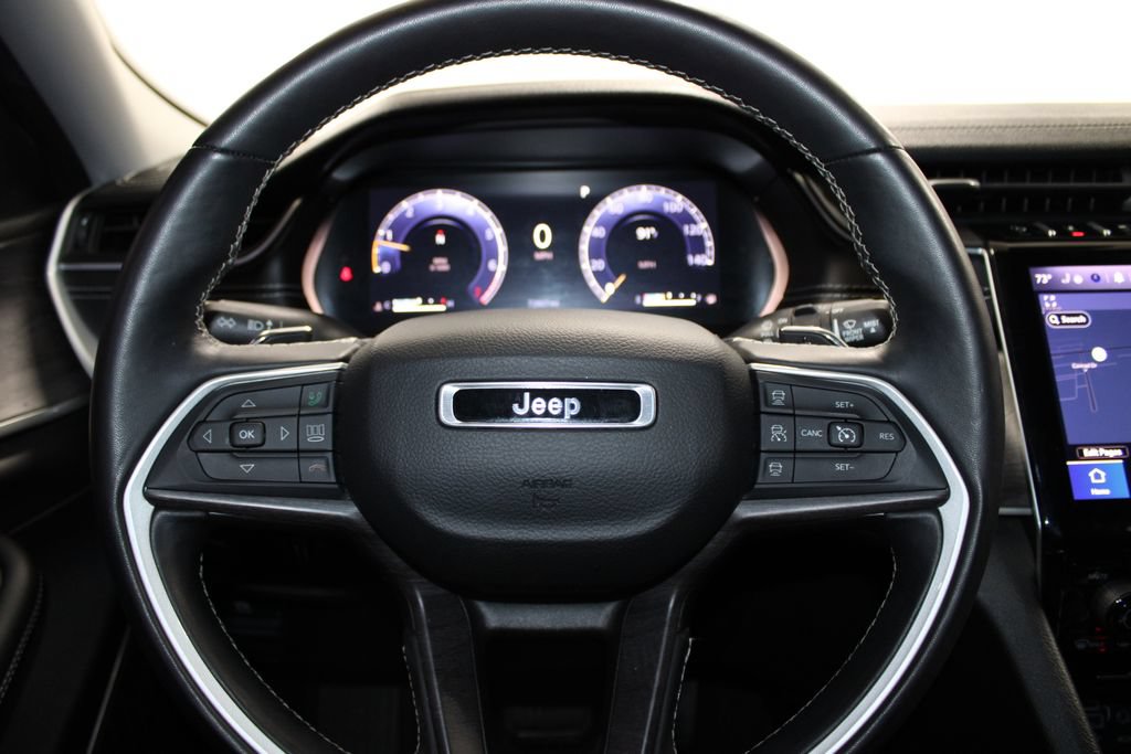 Used 2022 Jeep Grand Cherokee Limited AWD/4WD image 35