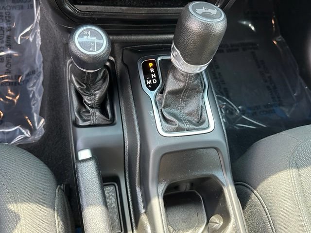 Used 2022 Jeep Wrangler Unlimited Sport AWD/4WD image 21