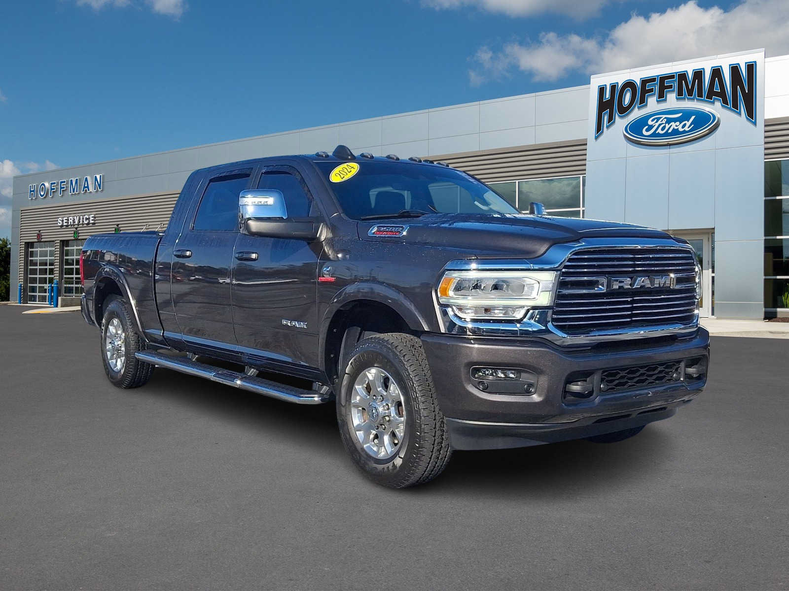 Used 2024 RAM 3500 Laramie w/ Safety Group AWD/4WD image 1