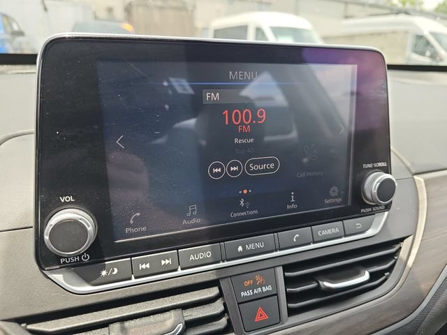 Used 2023 Nissan Altima 2.5 SV FWD image 23