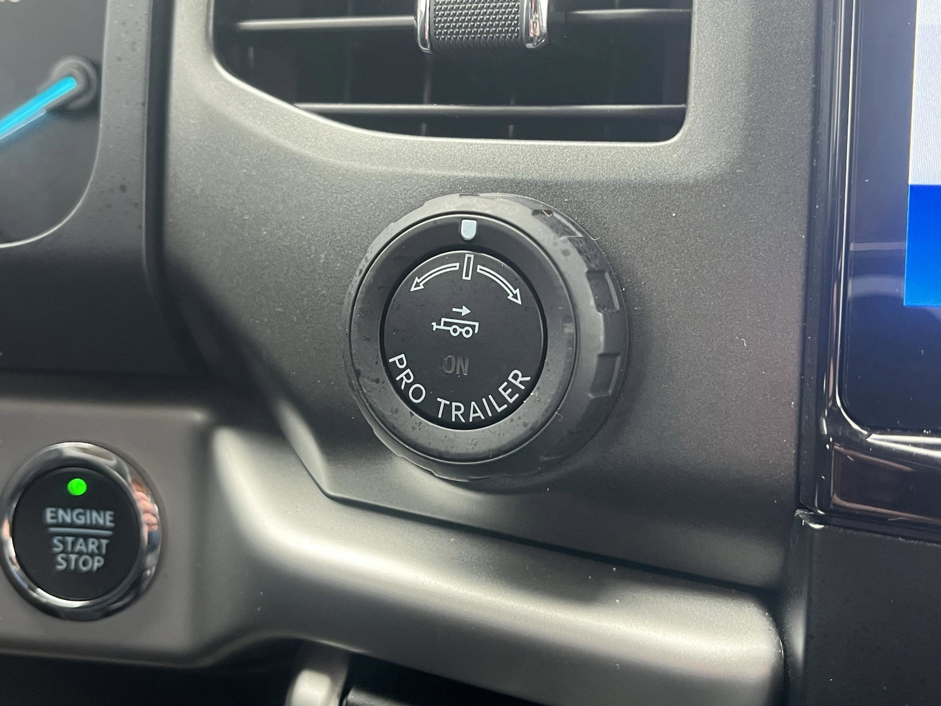 Certified 2024 Ford Expedition XLT image 25