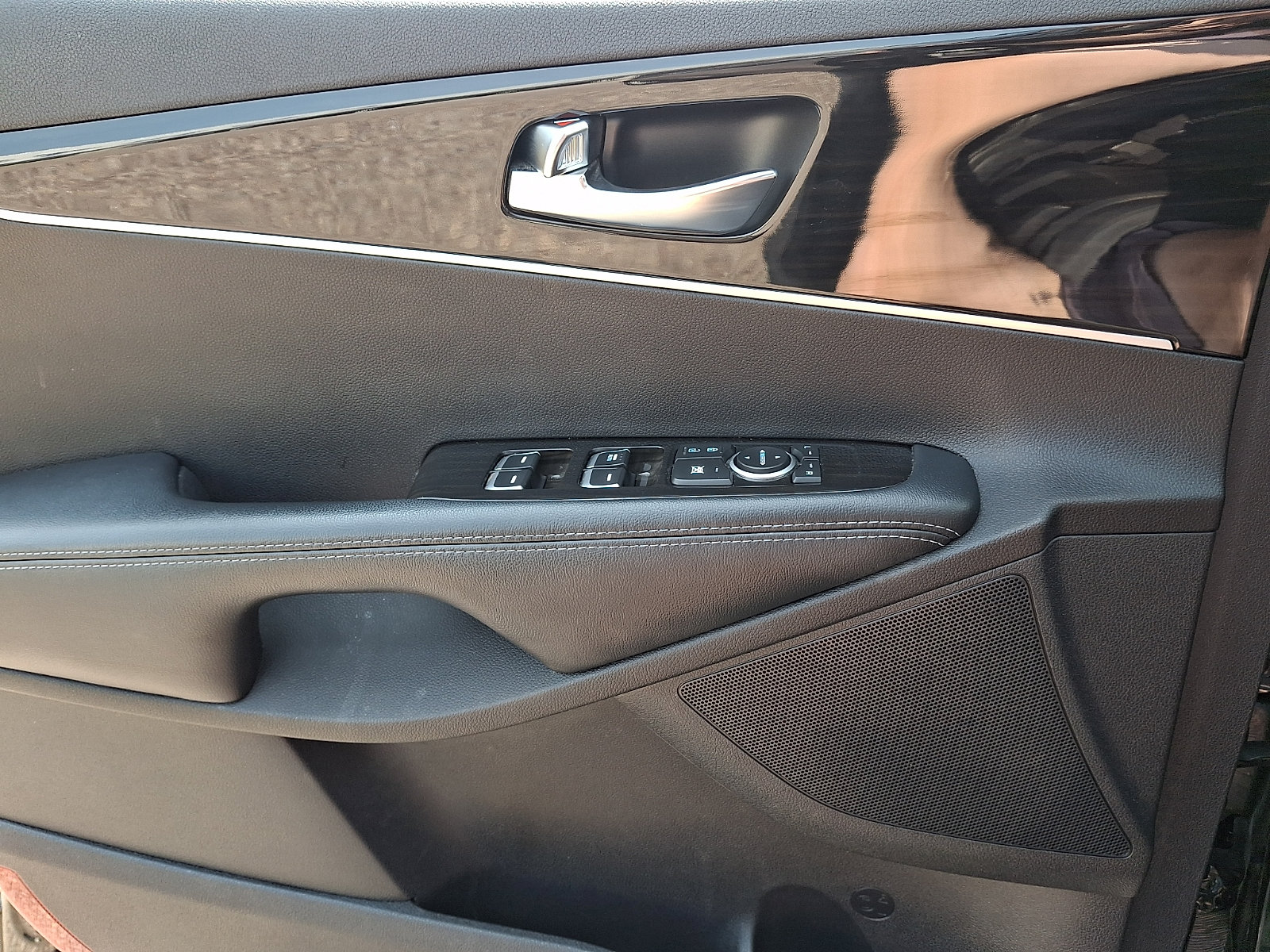Used 2019 Kia Sorento L FWD image 20