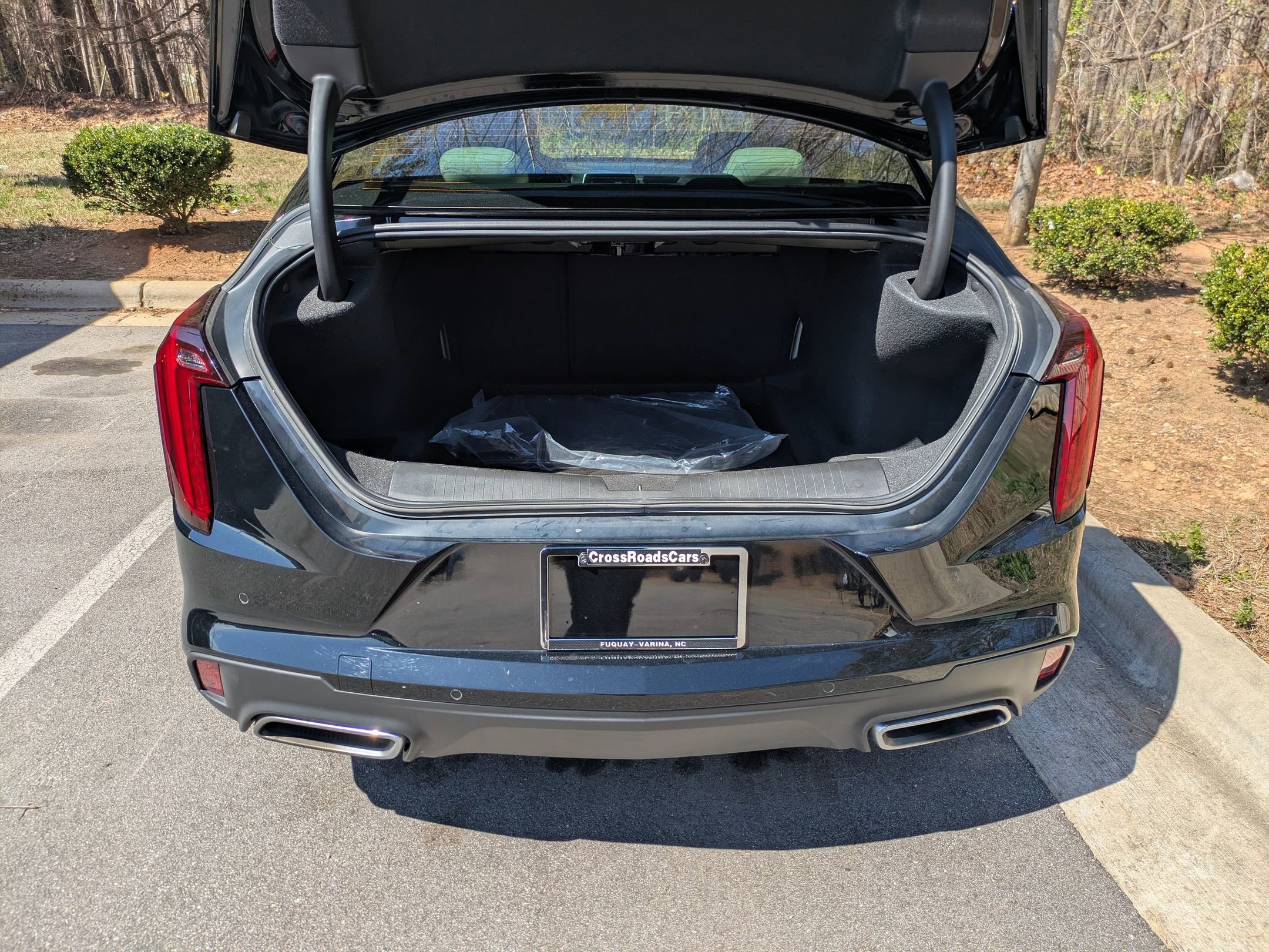 Used 2023 Cadillac CT4 Luxury w/ Sun And Sound Package image 32