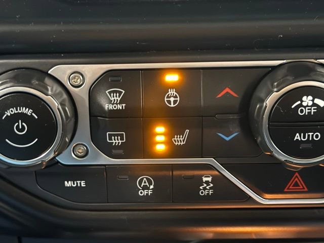 Used 2021 Jeep Wrangler Sport S image 32