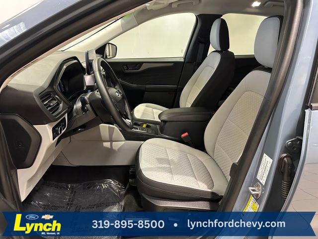 Certified 2023 Ford Escape Active AWD/4WD image 6