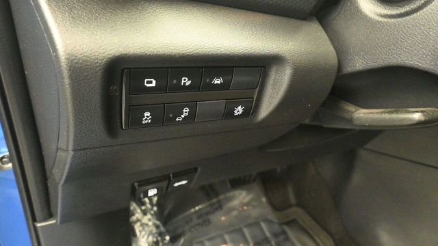 Used 2023 Nissan Kicks S FWD image 14