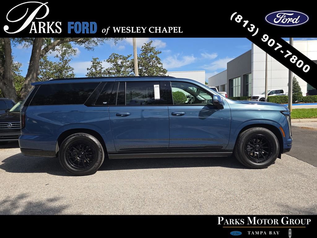 Used 2025 Cadillac Escalade ESV Sport Platinum w/ LPO, ONYX Package image 2