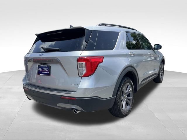 Certified 2024 Ford Explorer XLT w/ Equipment Group 202A AWD/4WD image 3