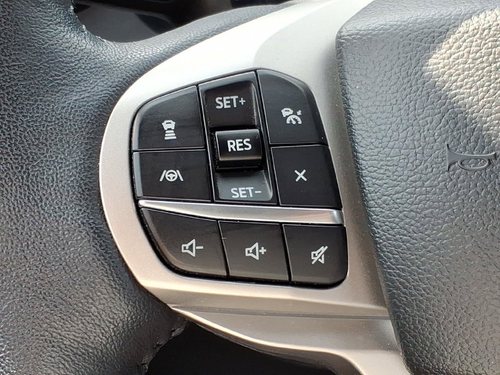 Certified 2023 Ford Explorer XLT w/ Equipment Group 202A AWD/4WD image 25