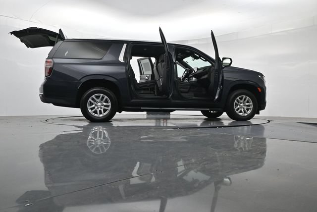 Used 2023 Chevrolet Suburban LT RWD image 56