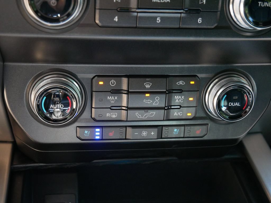 Certified 2019 Ford F150 Platinum w/ Equipment Group 701A Luxury AWD/4WD image 22