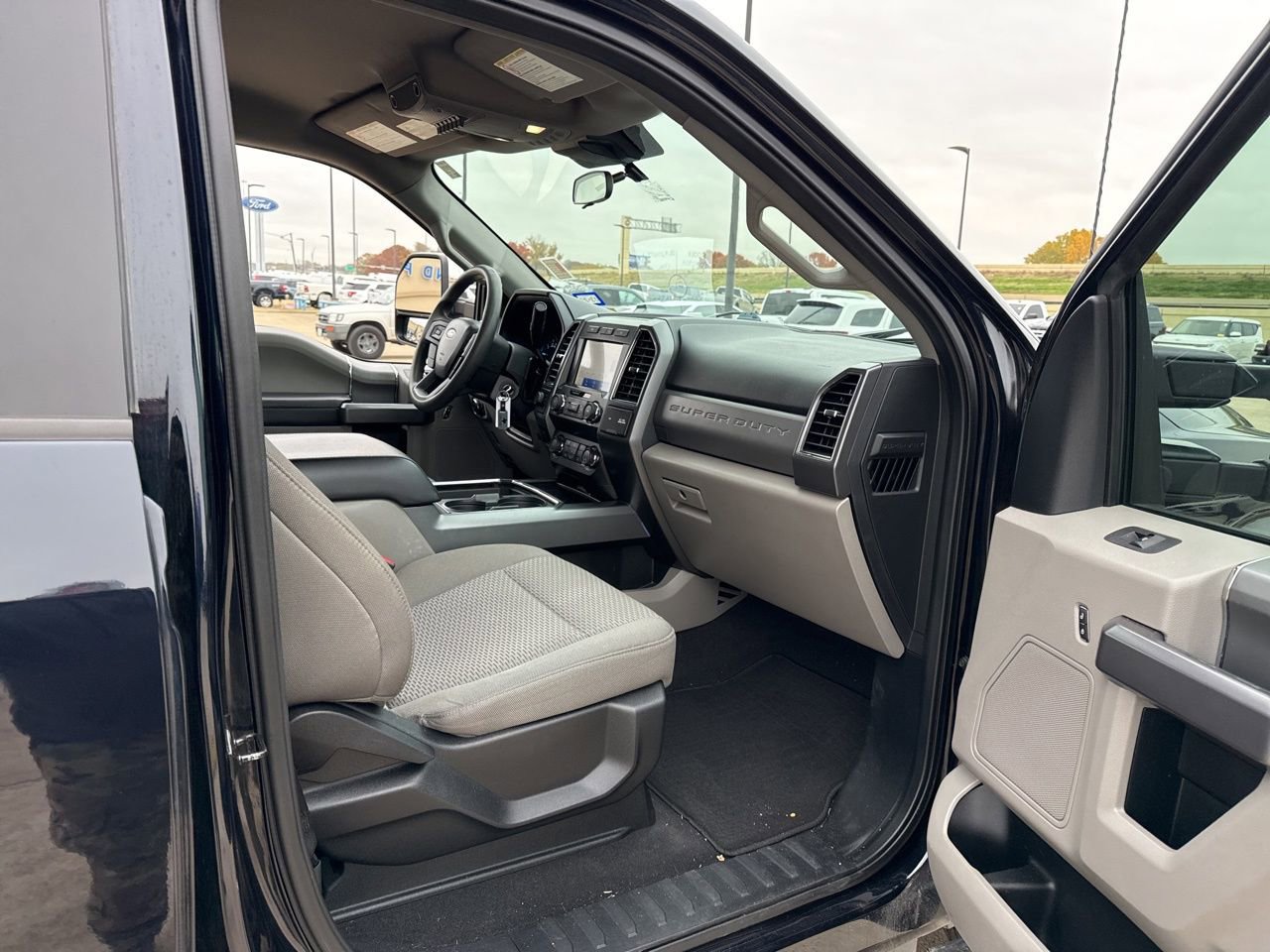 Certified 2021 Ford F250 XLT w/ XLT Premium Package image 14