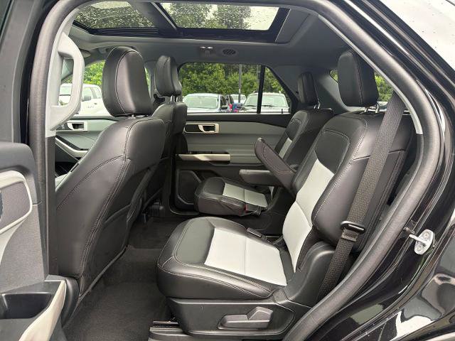 Certified 2023 Ford Explorer XLT w/ Equipment Group 202A AWD/4WD image 7