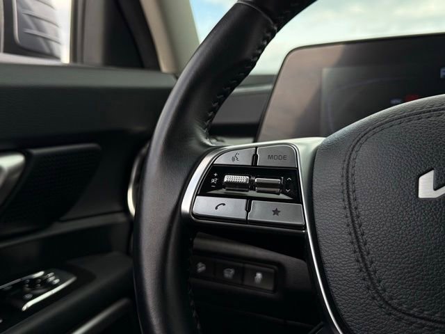 Used 2025 Kia Telluride S FWD image 10