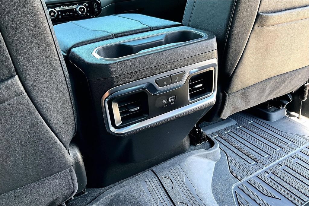 Used 2025 GMC Sierra 3500 SLT w/ SLT Premium Package AWD/4WD image 34