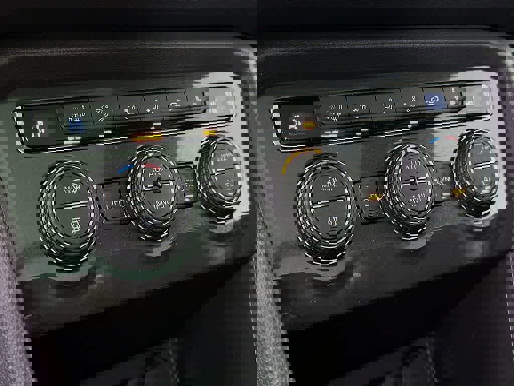 Used 2021 Volkswagen Tiguan SEL Premium R-Line w/ 3rd Row Seat Package image 21