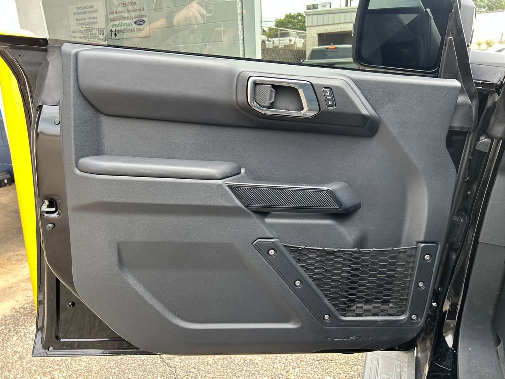 Certified 2025 Ford Bronco Outer Banks AWD/4WD image 9