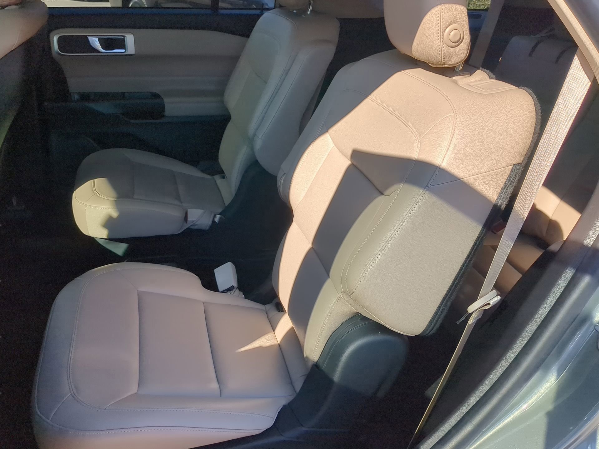 Certified 2020 Ford Explorer XLT w/ Equipment Group 202A image 47