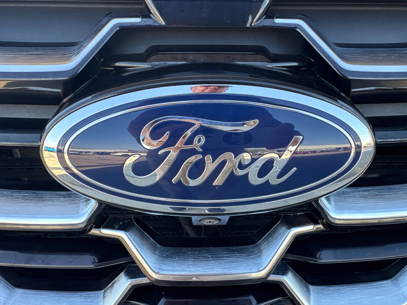 Certified 2025 Ford Explorer Platinum w/ Ultimate Package AWD/4WD image 13