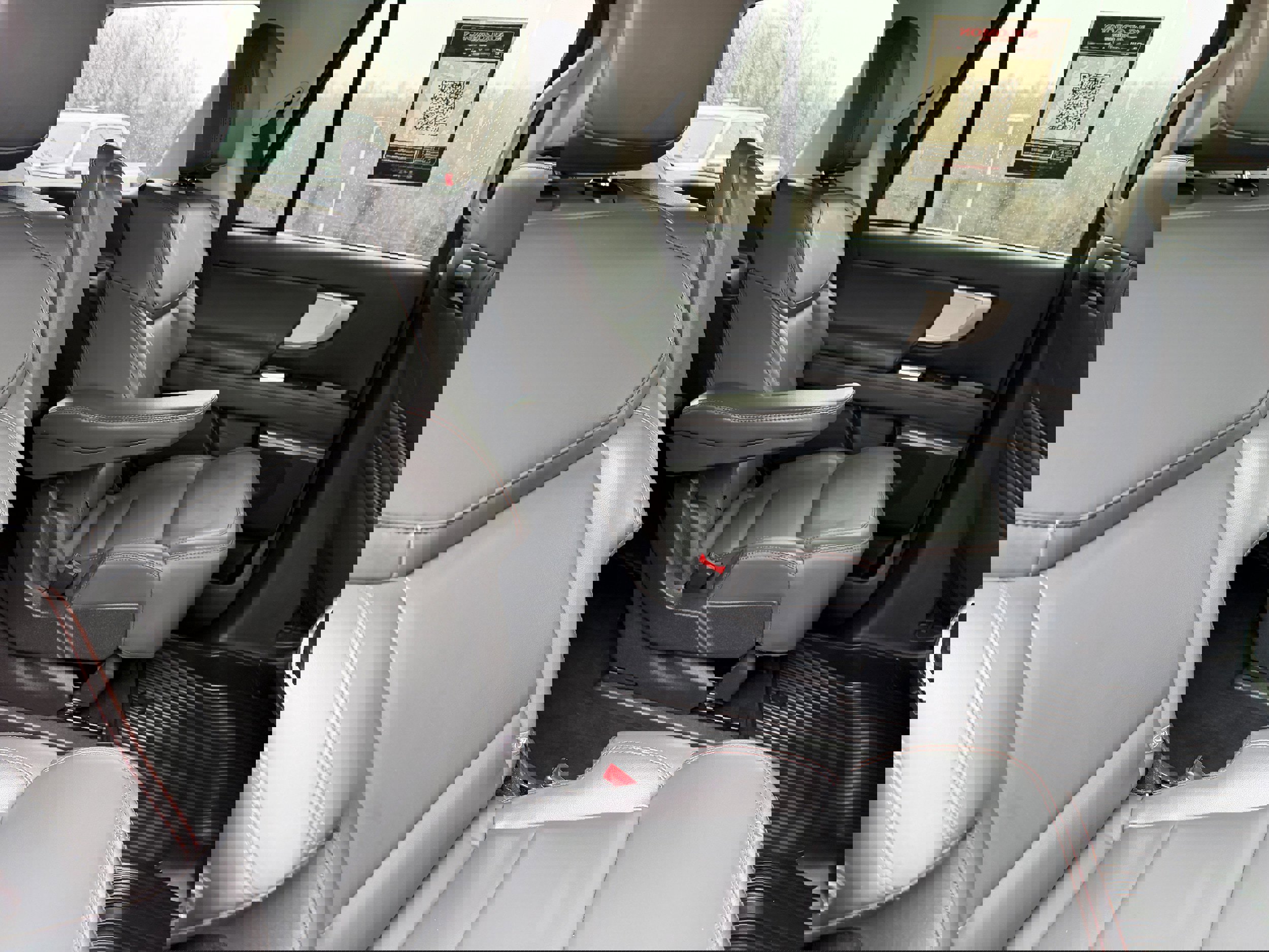 Certified 2025 Ford Expedition Active image 24