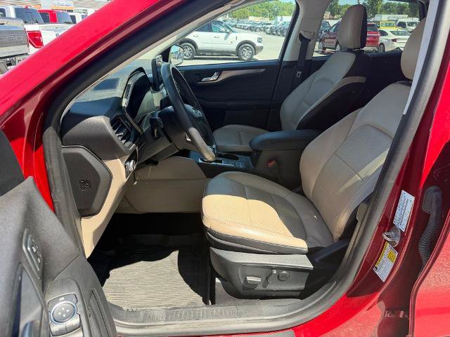 Certified 2021 Ford Escape Titanium w/ Class II Trailer Tow Package AWD/4WD image 9