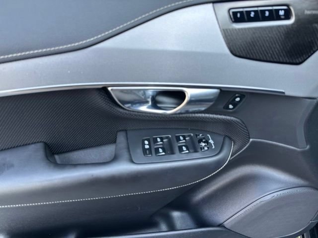 Used 2021 Volvo XC90 T8 R-Design AWD/4WD image 18