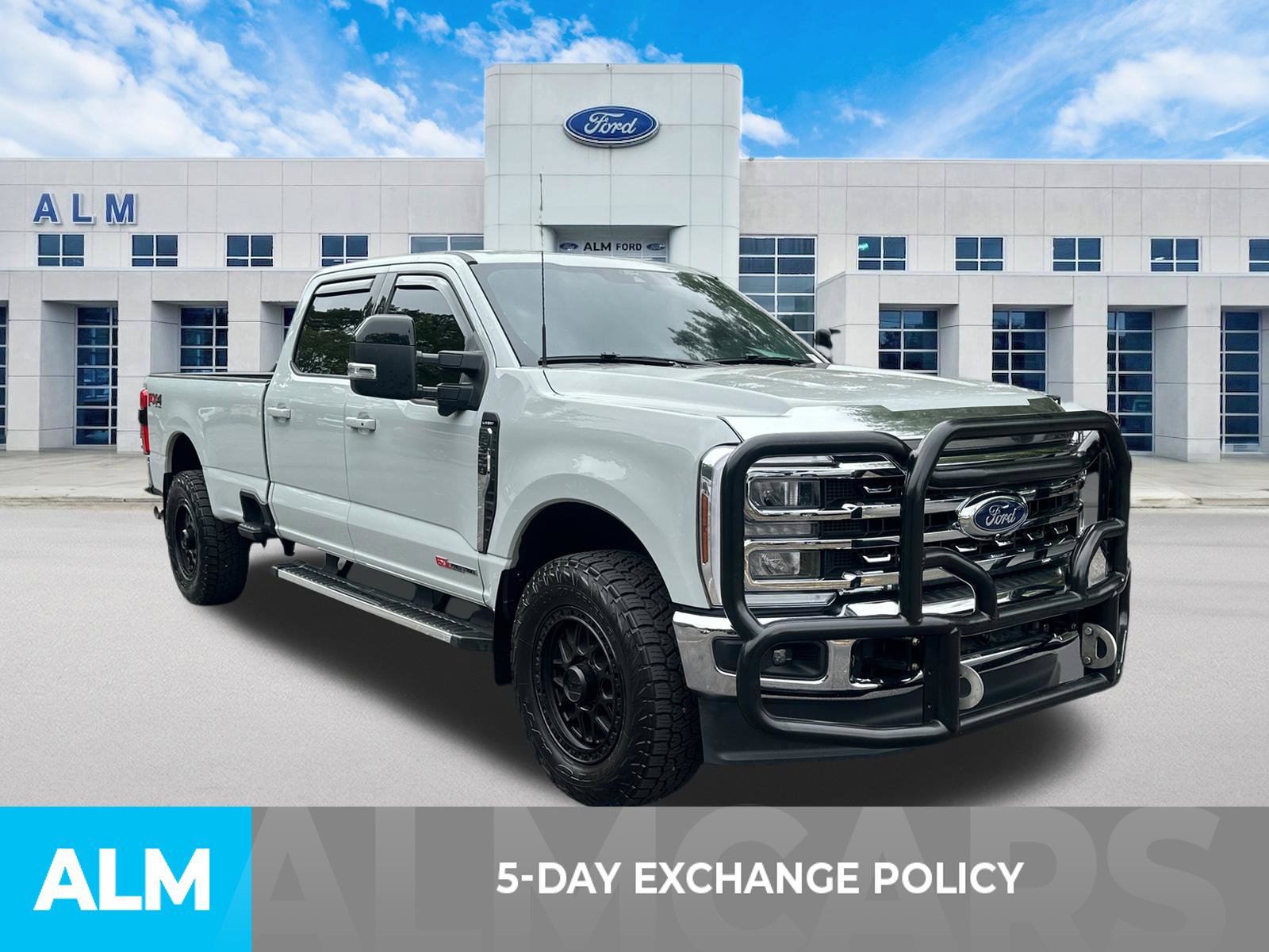 Certified 2025 Ford F350 Lariat AWD/4WD image 3