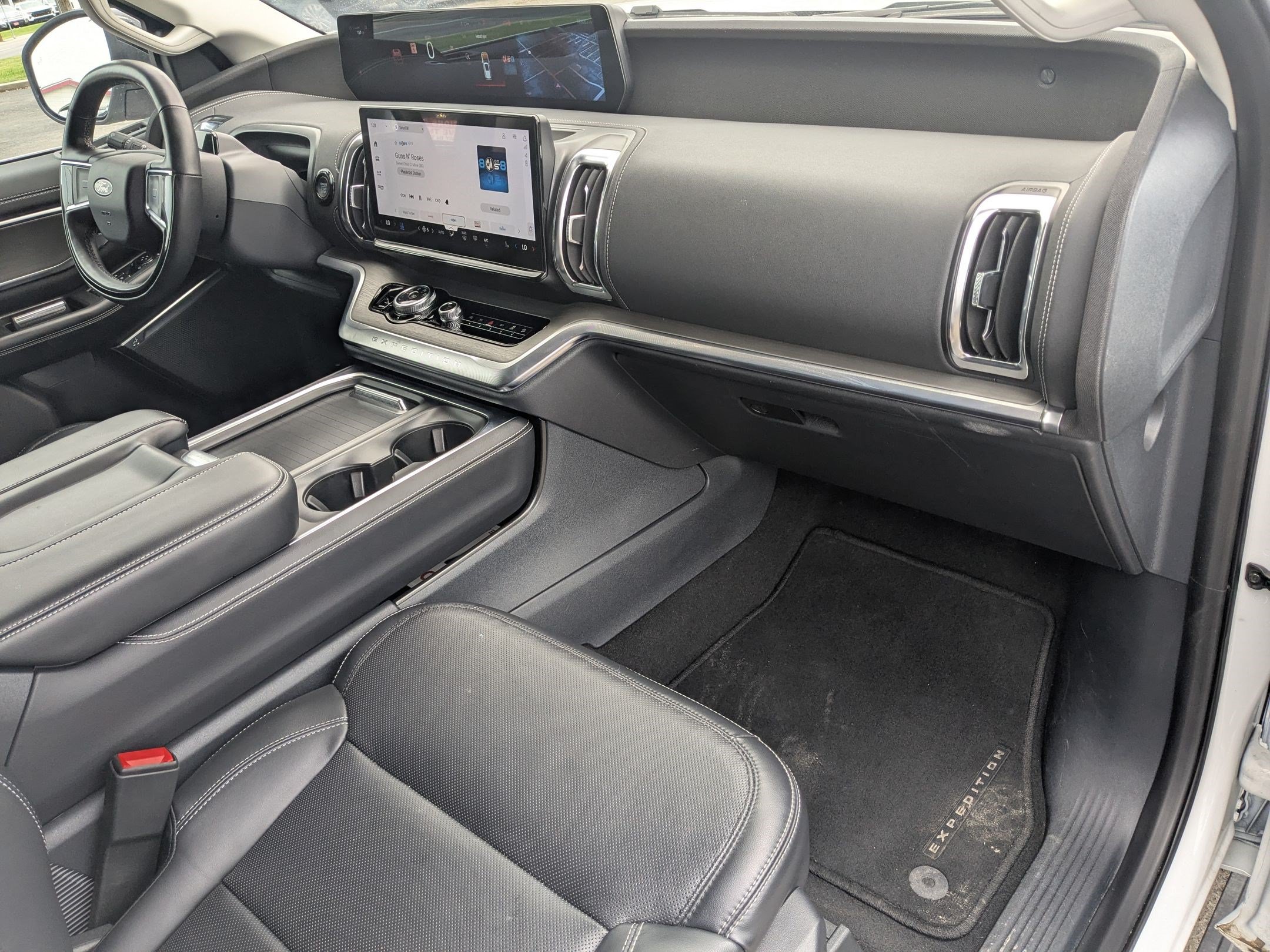 Certified 2025 Ford Expedition Platinum AWD/4WD image 35
