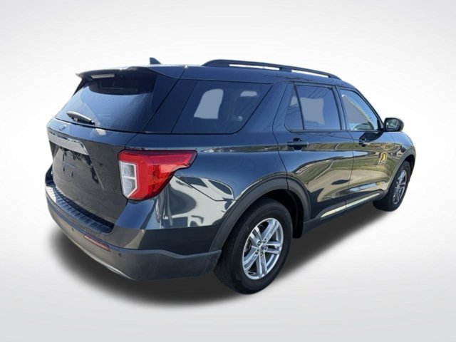 Certified 2022 Ford Explorer XLT w/ Equipment Group 202A RWD image 8