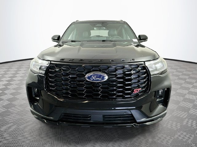 Certified 2025 Ford Explorer ST AWD/4WD image 5