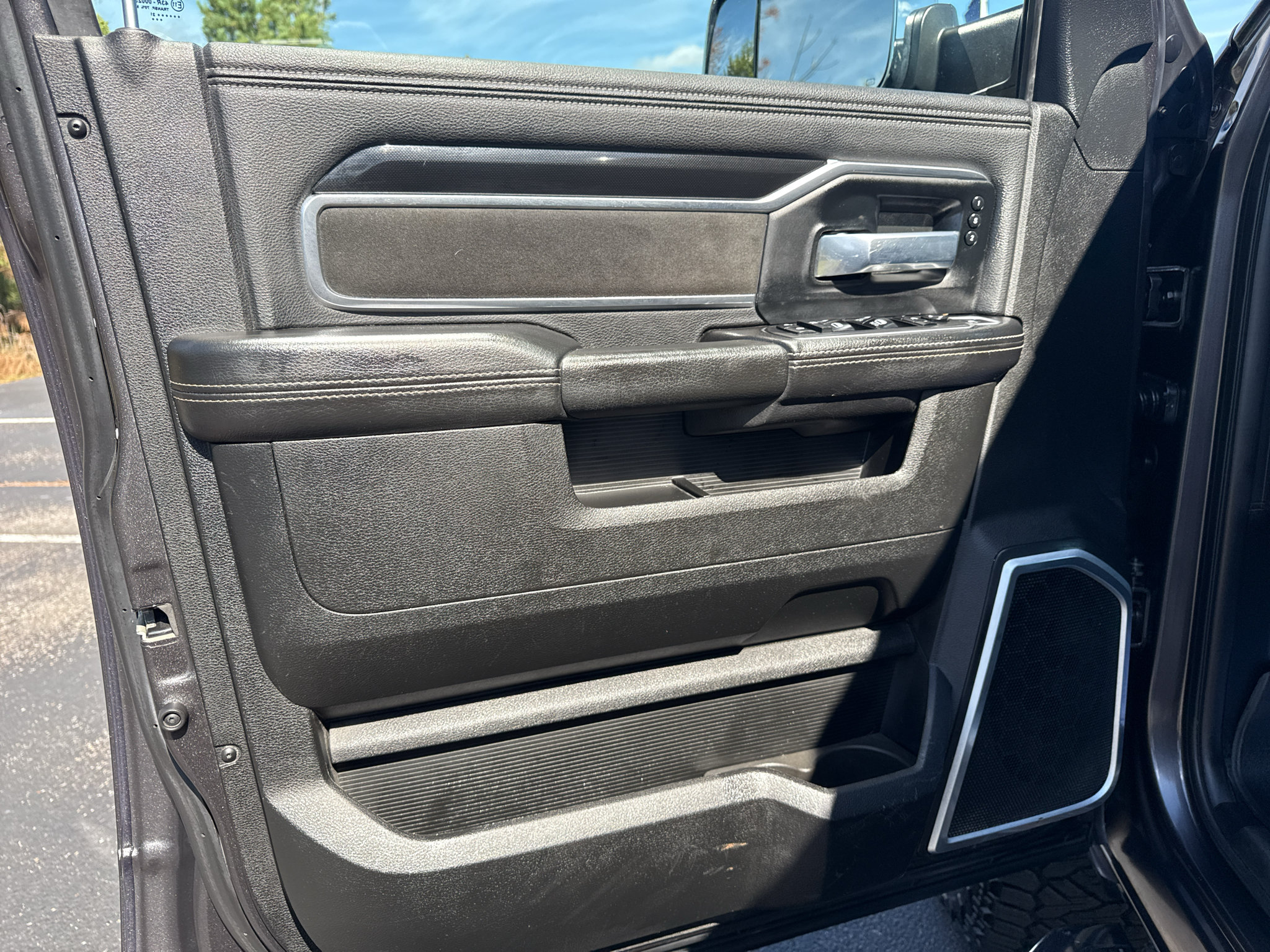 Used 2021 RAM 2500 Laramie AWD/4WD image 11