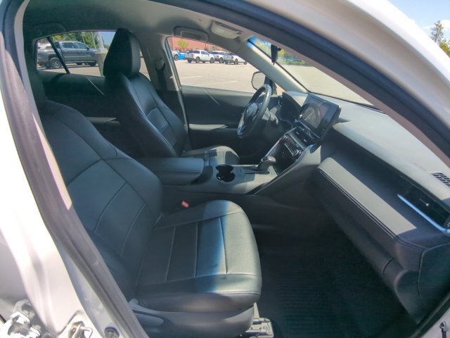 Used 2023 Toyota Venza LE AWD/4WD image 25