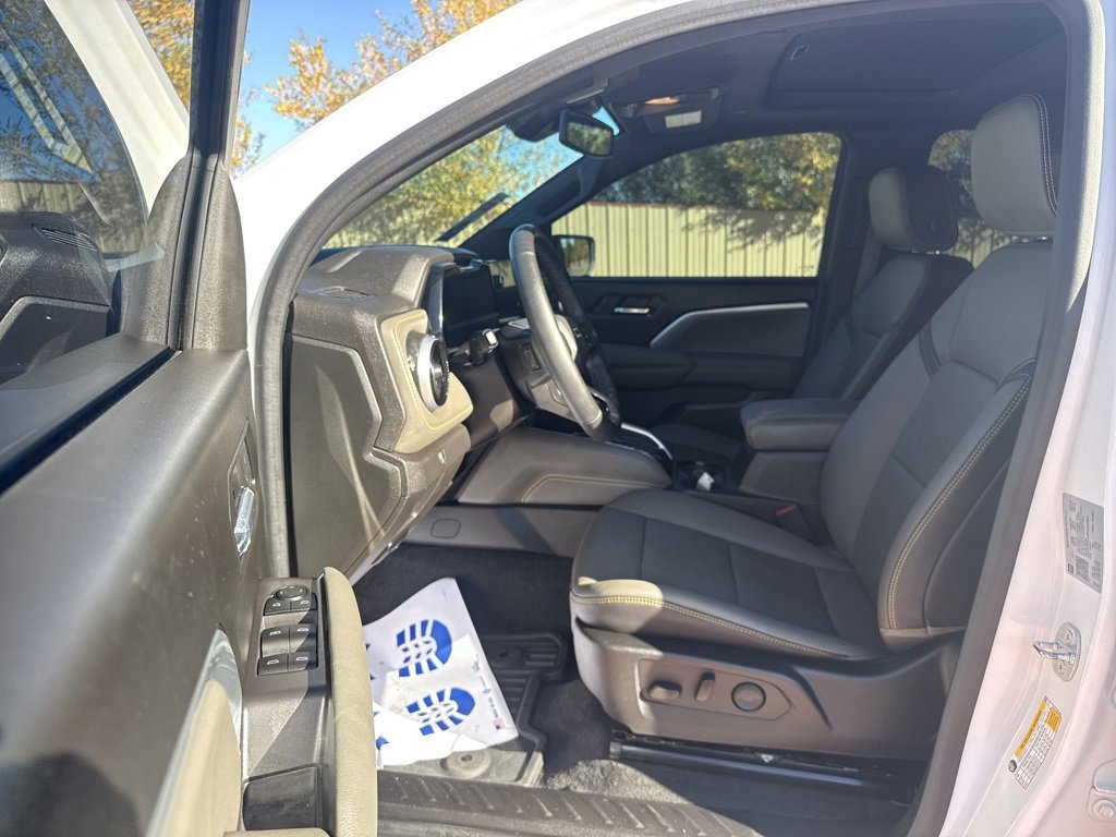 Used 2023 Chevrolet Colorado ZR2 w/ ZR2 Convenience Package III image 10