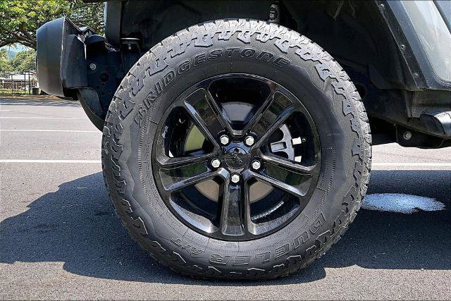 Used 2022 Jeep Wrangler Unlimited Sahara AWD/4WD image 8