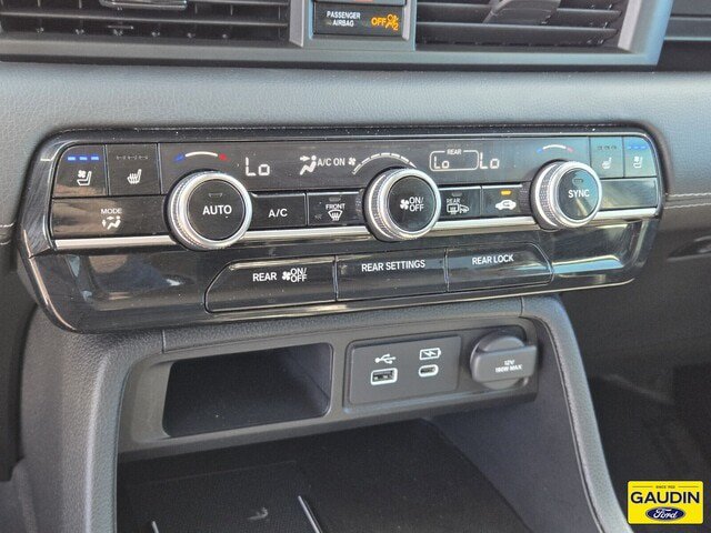 Used 2025 Honda Pilot Elite image 23