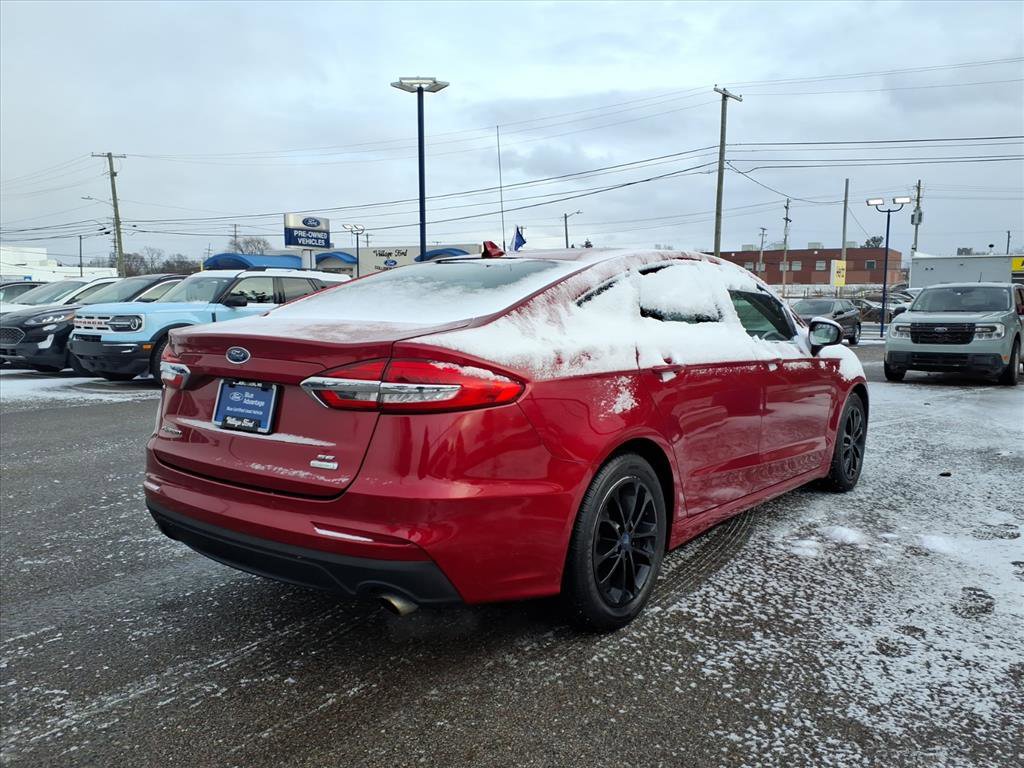 Certified 2020 Ford Fusion SE image 6