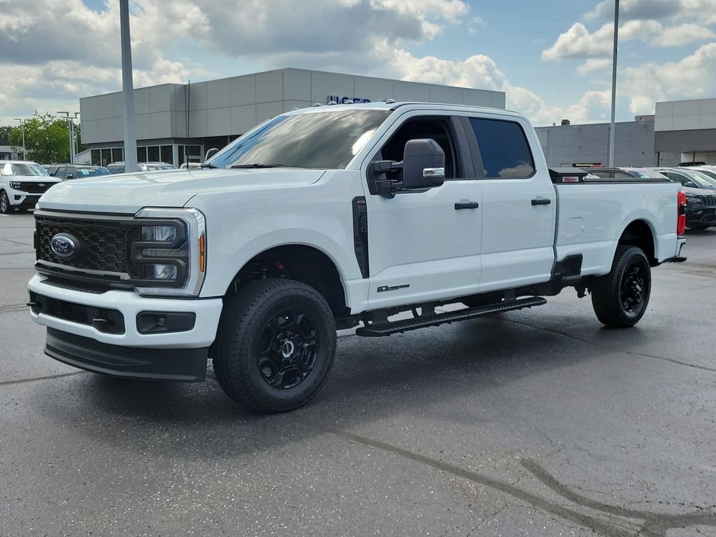 Certified 2025 Ford F350 XL w/ STX Appearance Package AWD/4WD image 8