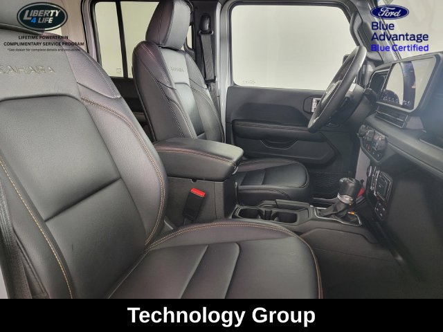 Used 2024 Jeep Wrangler Unlimited Sahara w/ Technology Group AWD/4WD image 18