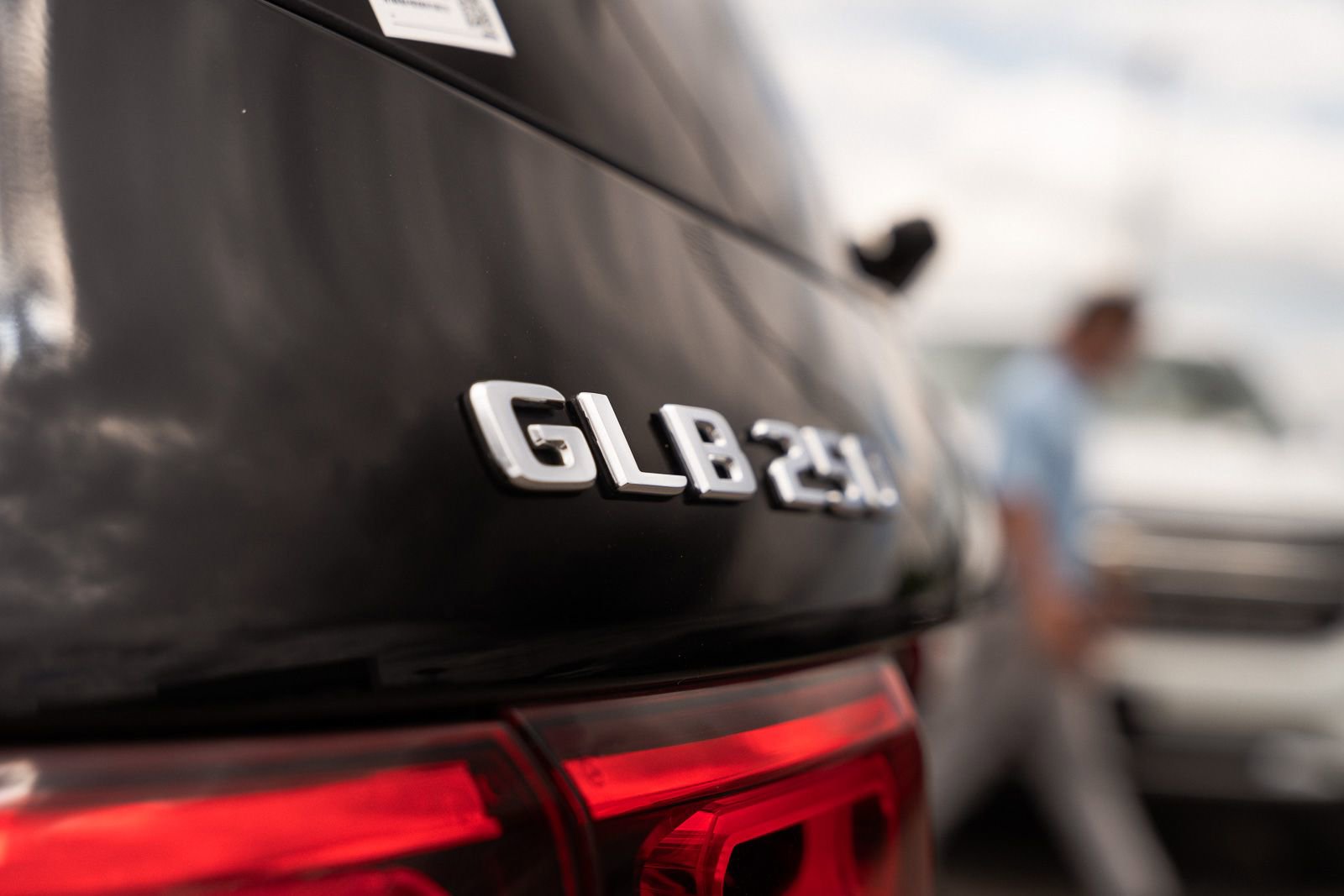 Used 2021 Mercedes-Benz GLB 250 4MATIC w/ AMG Line image 16