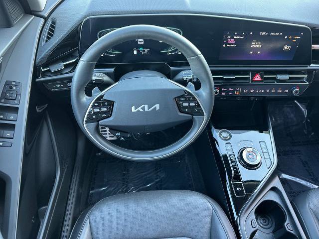 Used 2024 Kia Niro SX Touring FWD image 13